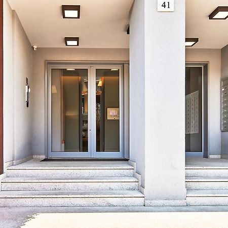 Monviso Modern - Exclusive Apartment Milano Eksteriør bilde