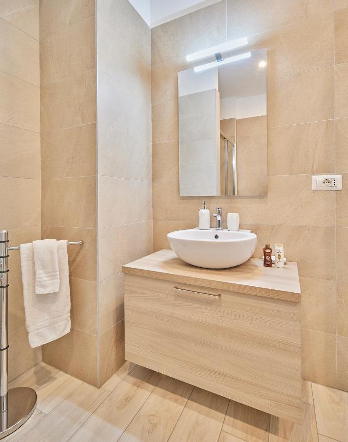 Monviso Modern - Exclusive Apartment Milano Eksteriør bilde