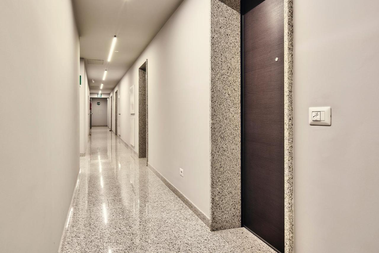 Monviso Modern - Exclusive Apartment Milano Eksteriør bilde